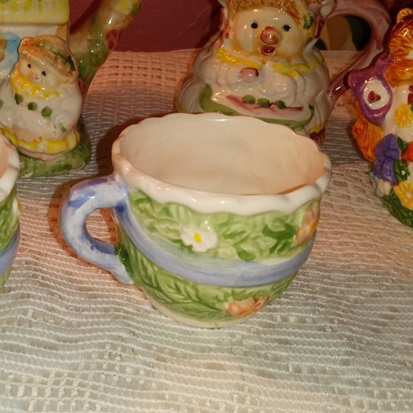 GIRLS YELLOW AND GREEN APPLE AND DUMPLINGS CERAMIC TEA SET - Picture 11 of 12